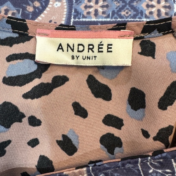 ANDREE BY UNIT Pink and Blue Patterned Blouse Tunic size Medium - Picture 7 of 8